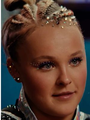 @Joelle Siwa @Demi Lovato  🎥 #ChildStar on @hulu 