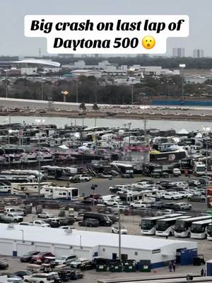 Big crash on last lap of Daytona 500 😮 #nascar #racing #daytona500 #automotive 
