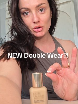 The iconic #DoubleWear #Foundation is better than ever. ad- It’s been around for almost 30 years so makes sense @Estée Lauder would look to the latest & best advancements in ingredients & beauty tech to ensure the formula remains everyones fav!   #EsteeLauder #MadeForMore #BrandPartner 