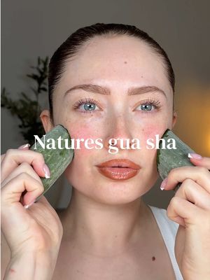 Natures gua sha 🥒🫧🧊🧖🏽‍♀️ #grwm #naturesguasha #asmr #skincare 