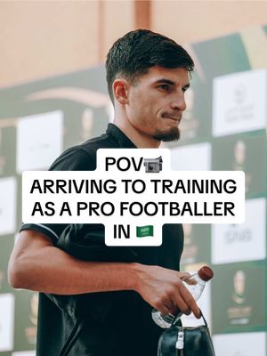 Arriving to training in Saudi Arabia 🇸🇦⚽️ #sportsontiktok #saudiproleague #pov #qassim #raybanmeta 