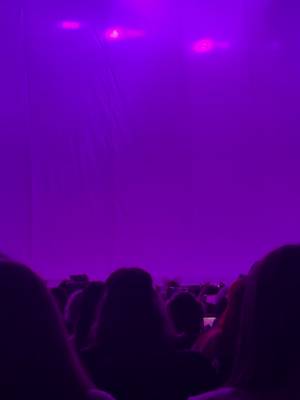 Take me back😭 #xlov #evol #xloveuropetour2026 #xlovromaniaconcert #kpopconcert 