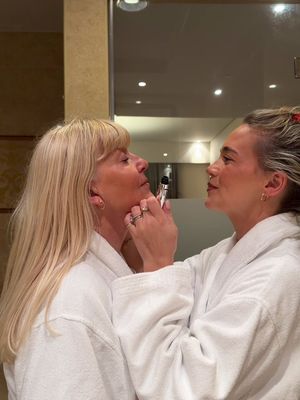 AD first night on holiday with my mama🤍🤍 wearing our favourite Libre Berry Crush from @YSL Beauty ✨✨ I’ve grown up watching her get ready and now we get to do it together #fragrance #makeup 