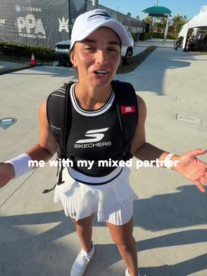 Go bestie go!  #pickleball #doublespartners #ppatour 
