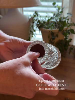 I’m always on the hunt for those little hidden gems. ✨ The best part? The possibilities are endless — you can turn the most unexpected finds into beautiful, one-of-a-kind match holders. Because who doesn’t love decor that’s as functional as it is charming? Have you ever turned a thrifted find into something new? #upcycling #matchholder #thrifteddecor #uniquefinds #thriftedandstyled