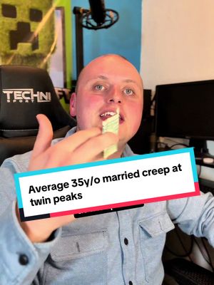 Average 35y/o married creep at twin peaks #comedyskit #funnyskit #skitcomedy 