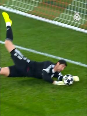 ⛔ @Thibaut Courtois says NO! #UCL #RealMadrid #Saves
