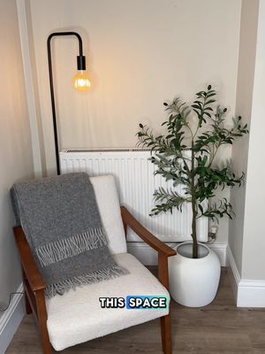 #AD Transform this quiet corner with me 🤍 This 100% wool MOALIE throw from @IKEAUK feels so high-quality, textured, heavy, soft, and beautifully made. If you saw the price, you honestly wouldn’t believe it’s wool 👀 Quality first. Price later. #IKEA #Home #decor #interior 