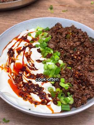 Creamy mapo tofu udon Sharing a really good one for my Ramadan series - day 3.  This viral recipe is delicious and so easy to make. Even my husband who doesn’t really cook can make it! A bit chaotic evidently but still so good. Our version includes zucchini and mushroom to add fiber to this dish.   IB: @Audrey Lin  #asianfood #EasyRecipe #Foodie