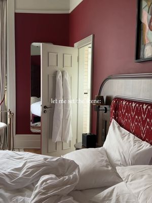 📍Bertie’s / Bertrands Townhouse New boutique hotel in London that meets lifestyle, art and culture!!! #placestostay #londonlife #staycation #london #hotelstay 