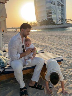 Chasing sunsets with my favorite humans 🌅  #dubai #sons #sunset 