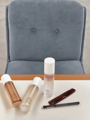 Dry season, but make it dewy. One mist and instantly hydrated. Start your day fresh with the bright citrus scent of neroli oil. #houseofbalance  #houseofbalanceus  #houseofbalanceusa #houseofbalancenyc #fyp