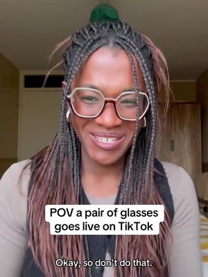 Your fave pair of Specsavers glasses goes live 🤓 👓 ♥️ #specsavers 
