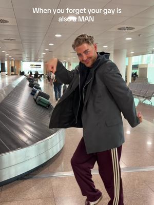 The only Man I need actually 🏳️‍🌈🛃✈️ #holiday #barcalona #girlstrip 