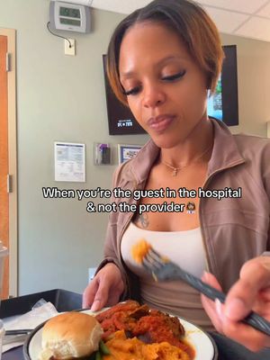 Patient Hospital food can be EYUUCCKKK 🤮😂. #nurselife #tampa #hospitalfood #eyuck #orlandoinfluencer 