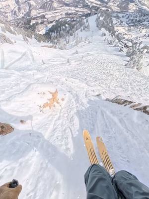 Rocky lines down the AP tram face. Saw this line from the tram on the way up and wanted to see if I could link up these features which worked out super well and I even managed to avoid hitting any rocks in what can be a sharky part of the face. #ski #skiing #snowbasin 