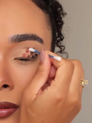 Easy eyeshadow hack for beginners ✨ @Dayane Santos #makeuphacks 