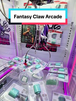 THE CLAWWWWWW! 👽🎯 📍 @Fantasy Claw Arcade inside Fashion Show Mall #VegasAttractions