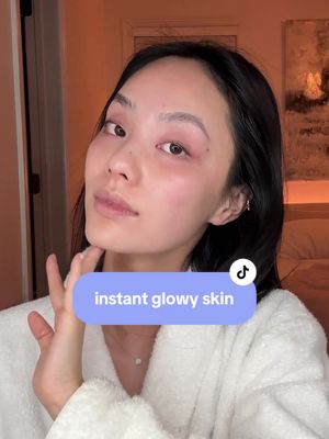 this is the first and easiest thing to add to your basic skincare routine #RFpartner @Rodan and Fields Pure C serum has a beautiful texture that hydrates without feeling sticky and has been shown to support collagen production and your skin’s natural antioxidant capacity. let me know if you try it! #ad #RFPureC