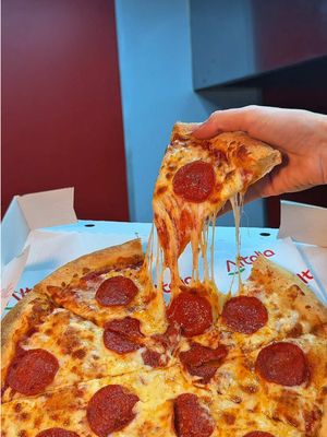 Leeds, stop overspending on takeaway 👀🍕 @Altalia in Crossgates is serving up huge portions & prices that actually make sense 👏 Medium Curry Box – £13.50 • Any curry • 2 chapatis • Chips • Rice • Mix bhajis • Mint sauce Altalia Munch Box – £10 • Any single burger or red donner • Cheesy chips • 3 onion rings • 3 mozzarella dippers • Garlic mayo But it’s the menu twists for us… 🥘 Proper curries on pizzas - think tikka masala or korma 🍝 Bolognese loaded fries Different. Unreal. Proper comfort food 🤤 📍 92 Crossgates Road, Leeds LS15 7NL 📌 Save this for your next takeaway night #leedsbucketlist #altalia #leedsfood #currypizza #crossgates *ad