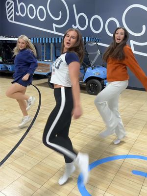You like our dances?? @HadleyWalts @Marissa Wenzler #fyp #dancetok #golftok #golf #goodgood