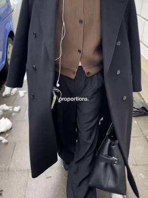 Good proportions good outfit >>