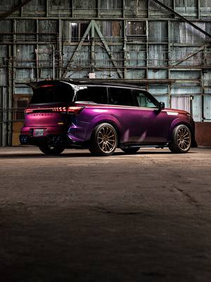 GT-R-inspired power. Carbon ceramic brakes. 24-inch performance wheels. The INFINITI QX80 R-Spec concept is luxury without restraint.