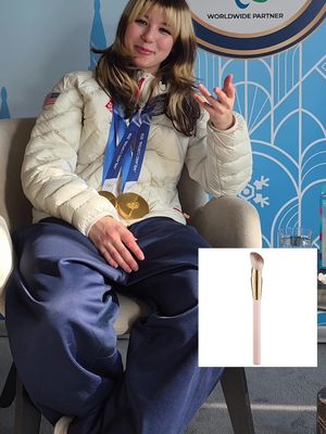 Bragging rights to anybody who can identify #alysaliu’s mystery snail mucin product…🐌 On the heels of a MAJOR #OlympicGames, figure skater and gold medalist Alysa Liu talked to The Cut about her beauty essentials and the products she can’t live without. Read on in the latest edition of #AutoRefill at the link in bio.