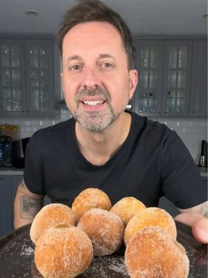 Biscoff Doughnut Bombs! All you need is 1 and a 1/2 cups of plain flour, 1 cup of natural yoghurt and a tablespoon of baking powder. The rest is too easy! Just add one teaspoon of cinnamon into 1/2 a cup of caster sugar for the coating. #georgegeorgievski #biscoff #biscoffdonut