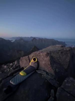 Perched above the fjords in the Lofoten Islands, with expansive views ahead and 10 cm of supportive comfort below. Ether Light XR keeps the chill out and the adventure going, with a repair kit included with each pad. Shop via the link in bio. 📸 @lucajaenichen