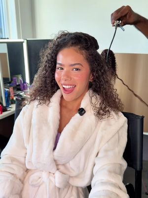 "Then vs. Now" with our friends at @Aussie Hair USA and @Toni. Ultra Wonder keeps the routine simple, the confidence strong, and the hair effortless, and it proves it’s okay to dare to break the rules. ✨  