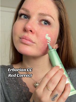My FAV Erborian CC Red Correct is now available online at @sephora ! LOVE IT SO MUCH 💚#ErborianPartner #ErborianUSA #CCRedCorrect #KoreanSkincare #CCCream 