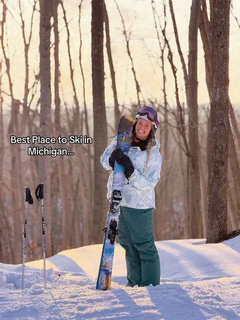 I’m obsessed with The Highlands at Harbor Springs!! The runs are so long and I love that they’re perfect for intermediate skiers. Plus overall chill and less busy vibes! And it’s just so big you never run out or get bored 🤩 #michiganskiing #highlandsatharborsprings #northernmichigan #skiing 