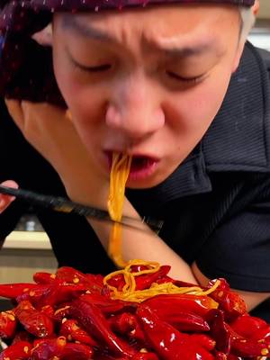 Ken makes a not so spicy ramen 🍜 🌶️