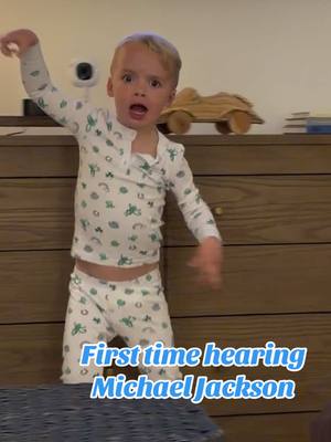 First time hearing Michael Jackson #dance #funny #viral #michaeljackson #mj 