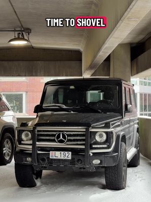 $400/month is worth it for this reason alone in #Boston. #winter #snow #bostontiktok #gwagon 