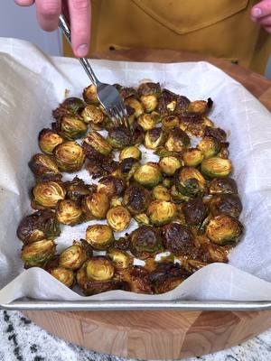 Honey bbq Brussel sprouts that are addictive #EasyRecipe #cooking #sidedish