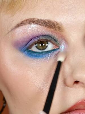 Shadows from @Aora Makeup US & @r.e.m. beauty Liners from @Shop MAKE Beauty Brushes from @rephr & Lash Curler from @SHISEIDO 💜💙💚🩵