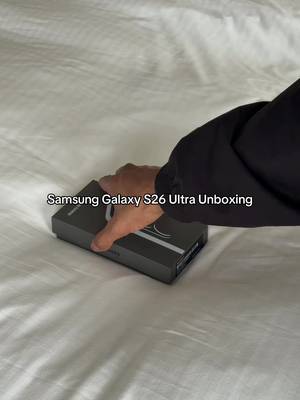 Unboxing the Samsung Galaxy S26 Ultra in Cobalt Violet. ☔️ #android #smartphone #samsung #samsunggalaxy #unboxing 