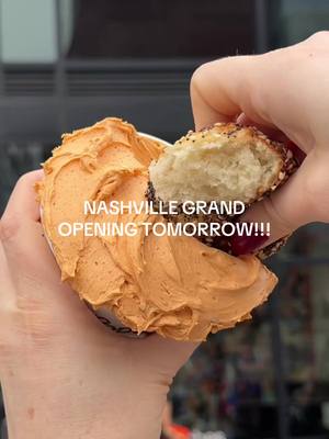 NASHVILLE GRAND OPENING TOMORROW ft NASHVILLE HOT SCHMEAR!!!! ❤️‍🔥🔥 #nashville #nashvillefood #FoodTok #popupbagels #nashvillehotchicken 
