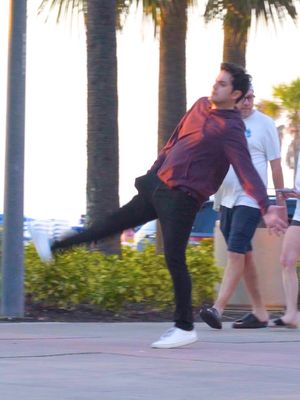when the fart has pefect timing 🎵💨 wait for it 😂 #funny #humorbagel #prank