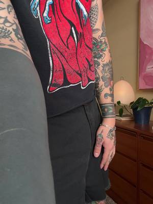 got some new glasses today 🤓 #fitcheck #altfashion #vintagefashion #tattoos #OOTD 