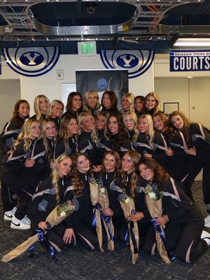 look who we got to be in our tiktok 🤙🏽🤙🏽 #byu #utah #provo #cougarettes #byubasketball #byudanceteam #collegedanceteam #marriottcenter #trendingsound #byuathletics 