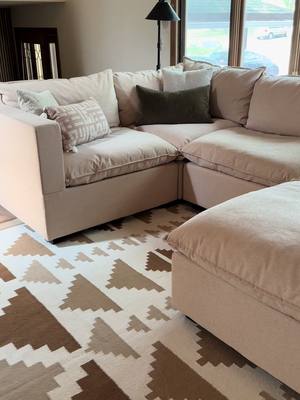 Your new nap spot just dropped.  🔎 Kova Pillow L-Shape in Fawn Performance Bouclé custom crafted for @swayandsarahbuild