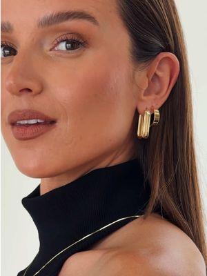 #KAYPartner Leaving the house without jewelry = naked. I am loving these staple pieces from @Kay Jewelers new Made in Italy collection!
