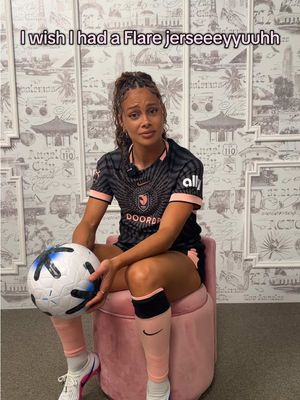 ACFC’s Flare Kit is a wardrobe STAPLE 🙂‍↕️ Get yours at the link in bio! 