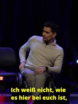 Überlebensinstinkt im Drive-In 😁 Seid ihr Team Ketchup oder Team Mayo? #Comedy #comedyshow #tancaglar "Der Teufel trägt Rollstuhl!" Tourdaten und Tickets hier: https://tan-caglar.de/comedy/#tourdaten