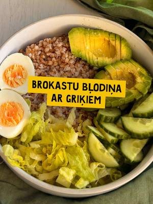 Griķi ir lieliska izvēle arī brokastīm! ✨ Piepildīta ar veselīgiem ogļhidrātiem un šķiedrvielām, šī griķu bļodiņa ir sātīgs un gardi sabalansēts veids, kā iesākt dienu ar  enerģiju. 🌿 Labs sākums labai dienai.