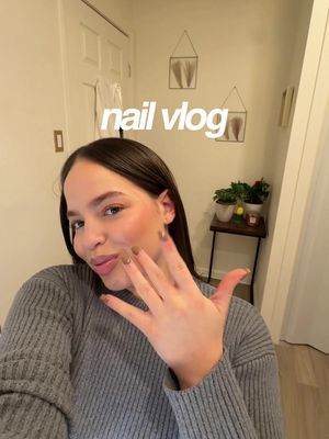 a quien más le pasa?? O soy la única 😭 anyways hoy toco nail vlog <3  @Nikawri Nails #nailvlog #nails #uñas #latinacreator #comewithmetogetmynailsdone 