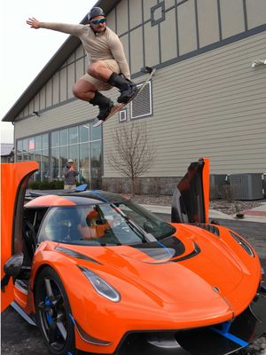 Bro had no choice but to succeed. #koenigsegg #jesko #snowboard #builtdifferent #hellyeah 